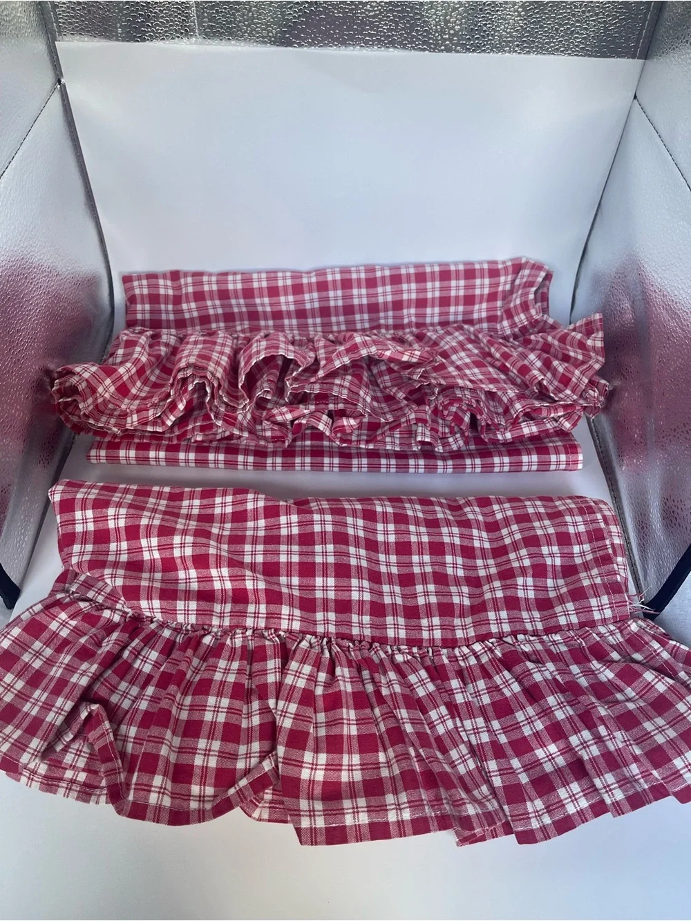 Country Style Red and White Plaid Ruffle 2 Curtain , 2 Valence & 2- Tie Back